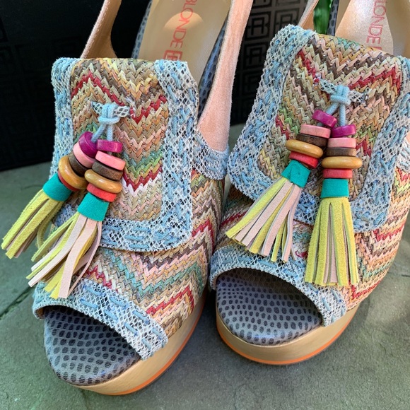 💗SOLD💙BEAUTIFUL BLONDE AMBITION PLATFORMS - Picture 7 of 8